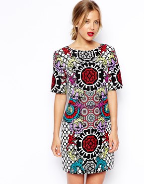 Chic in Academia, http://chicinacademia.com