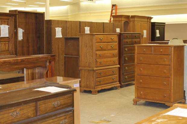 Bargain Carousel 2015, http://chicinacademia.com